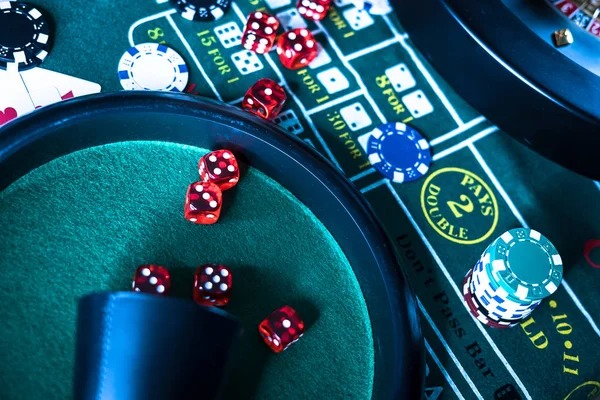Mobile cashier and live table overview on dark interface